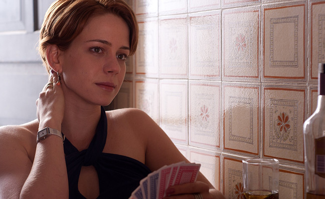 landra leal sexy wolf at the door